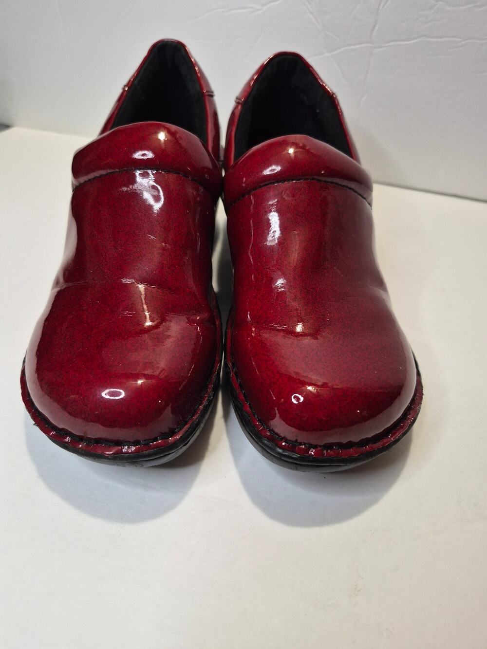 b.o.c Dark  Red patent size 8 Comfort wear 2 1/2" Shoes